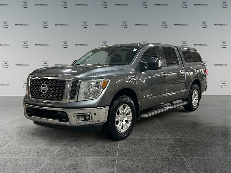 2017 Nissan Titan 4WD Crew Cab SV