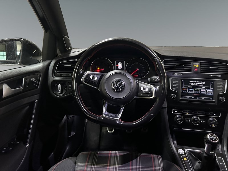 2017 Volkswagen Golf GTI Autobahn | 6-Speed | Ultra Low KM's