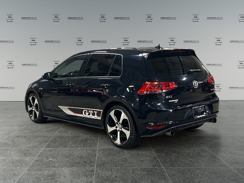 2017 Volkswagen Golf GTI Autobahn | 6-Speed | Ultra Low KM's