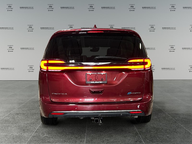 2022 Chrysler Pacifica Hybrid Touring L | Local Trade IN