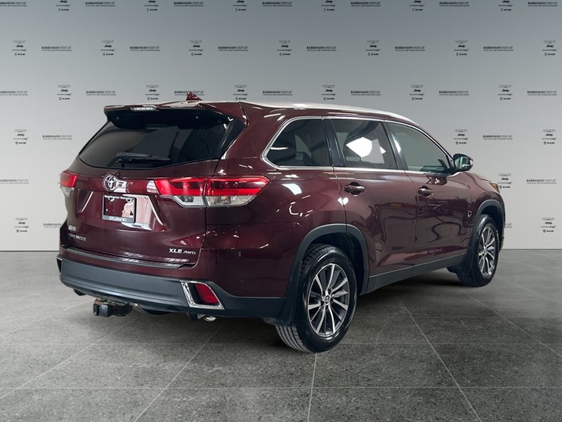 2019 Toyota Highlander AWD XLE | 8-PASS