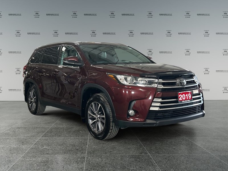 2019 Toyota Highlander AWD XLE | 8-PASS