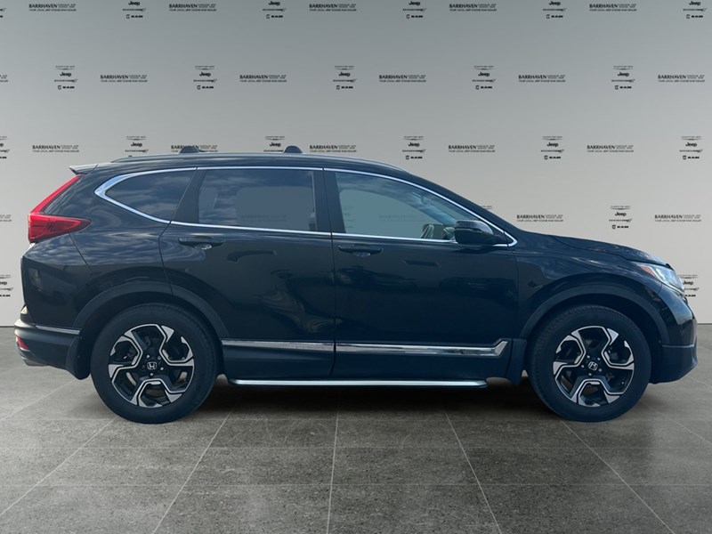 2017 Honda CR-V AWD Touring | Ultra Low KM's