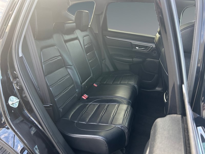2017 Honda CR-V AWD Touring | Ultra Low KM's