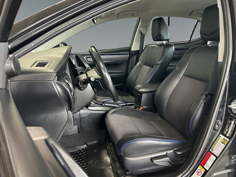 2019 Toyota Corolla SE | Ultra Low KM's