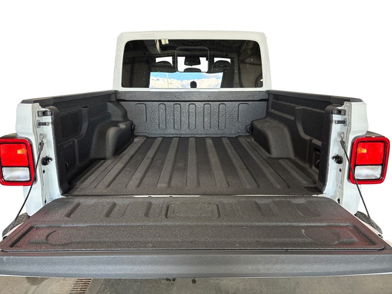 2026 Jeep Gladiator NightHawk 4x4