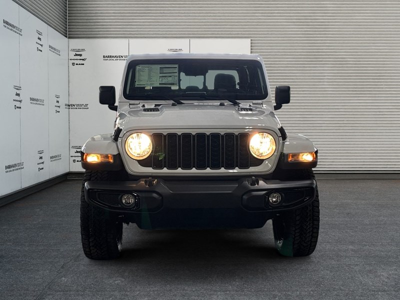 2026 Jeep Gladiator NightHawk 4x4