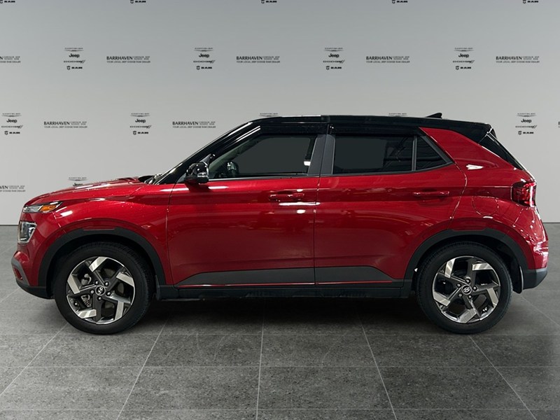2022 Hyundai Venue Essential IVT w/Two-Tone | Ultra Low KM's