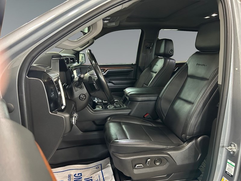 2023 GMC Sierra 1500 4WD Crew Cab 147" Denali