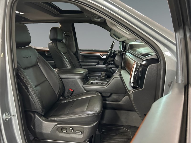 2023 GMC Sierra 1500 4WD Crew Cab 147" Denali