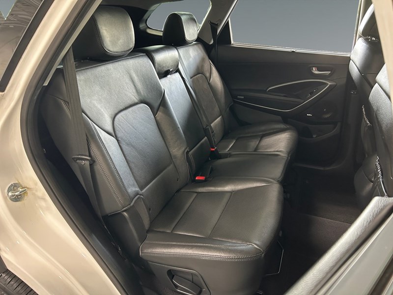 2017 Hyundai Santa Fe XL AWD 4dr Limited