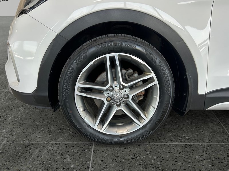 2017 Hyundai Santa Fe XL AWD 4dr Limited