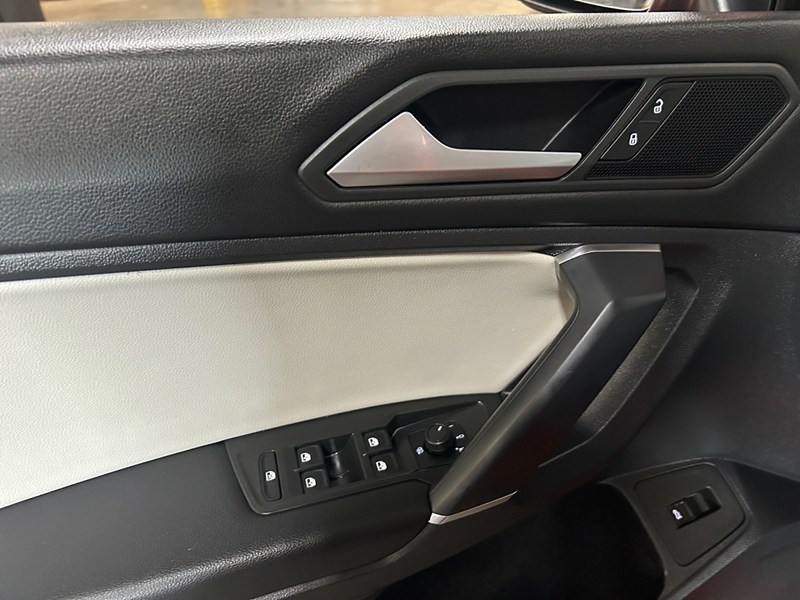 2020 Volkswagen Tiguan Comfortline 4MOTION | Low KM's