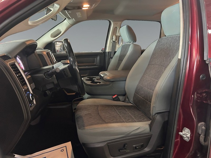 2019 RAM 1500 Classic Express 4x4 Crew