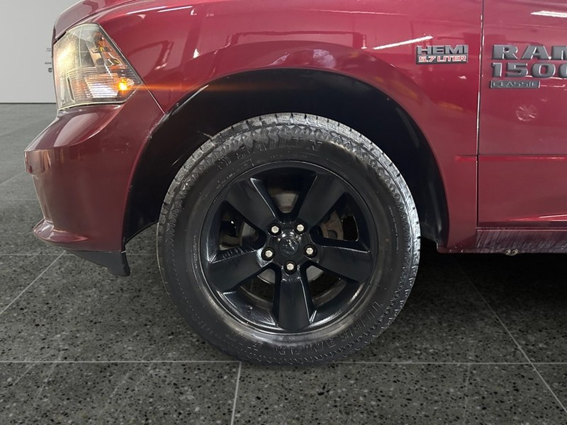 2019 RAM 1500 Classic Express 4x4 Crew