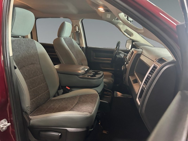 2019 RAM 1500 Classic Express 4x4 Crew