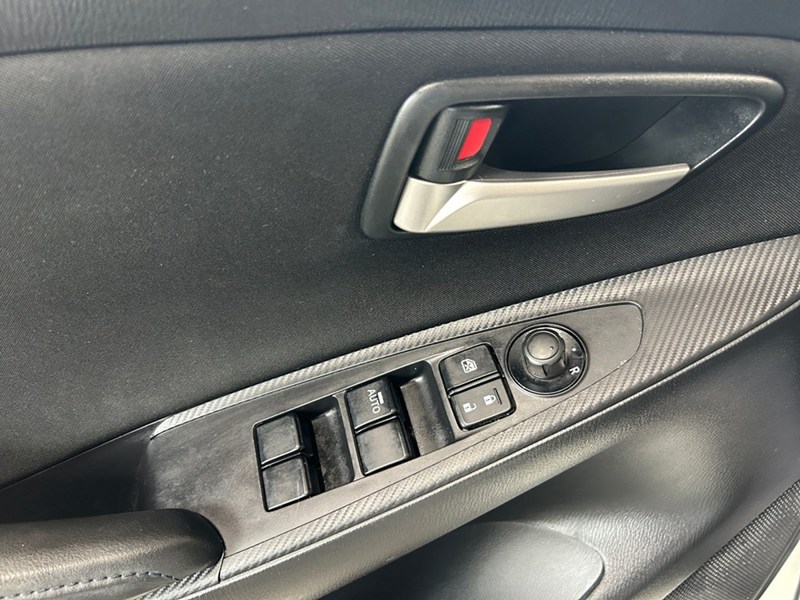 2017 Toyota Yaris 5-Speed | Ultra Low KM's