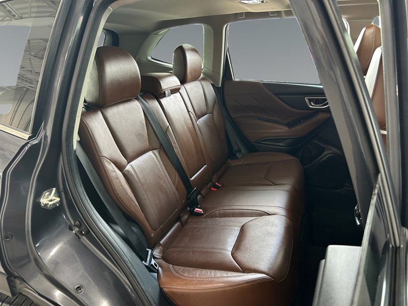 2019 Subaru Forester 2.5i Premier w/EyeSight Pkg