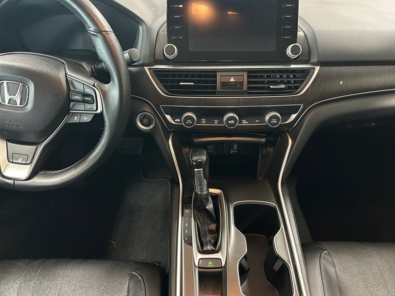2018 Honda Accord EX-L | Low KM's
