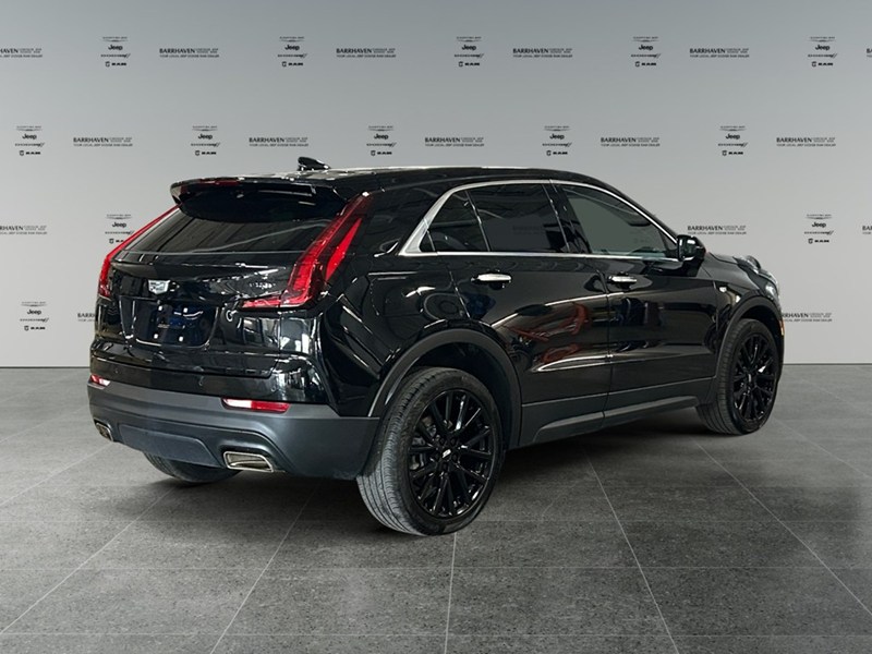 2023 Cadillac XT4 AWD Luxury