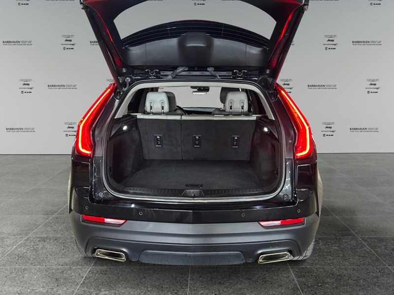 2023 Cadillac XT4 AWD Luxury
