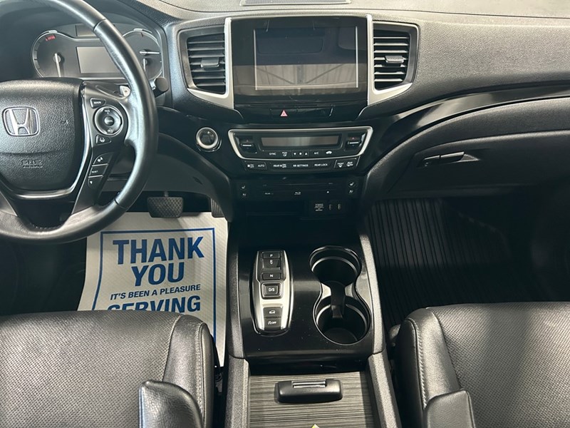 2018 Honda Pilot Touring | Low KM's