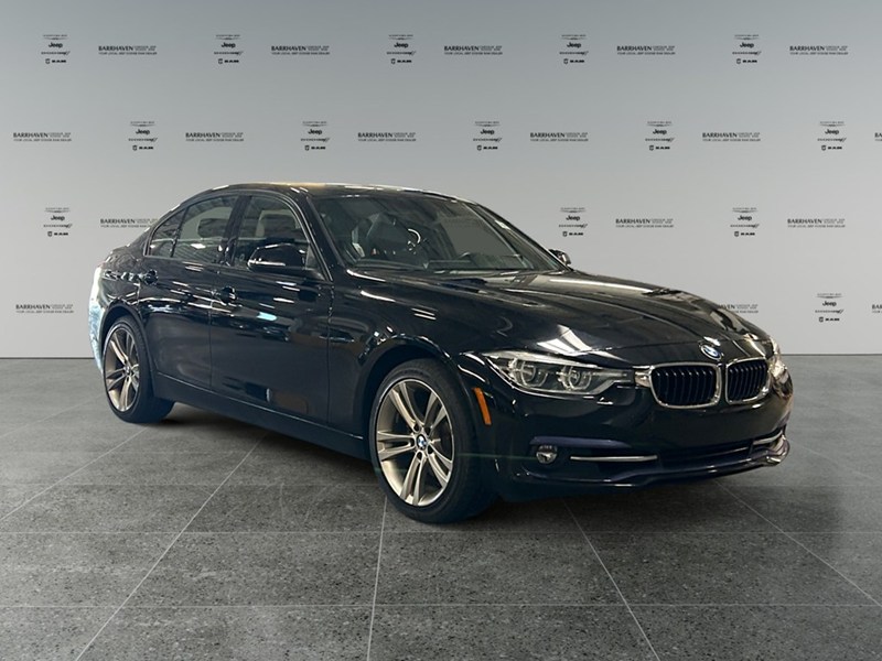 2018 BMW 330 330i xDrive | Low Km's