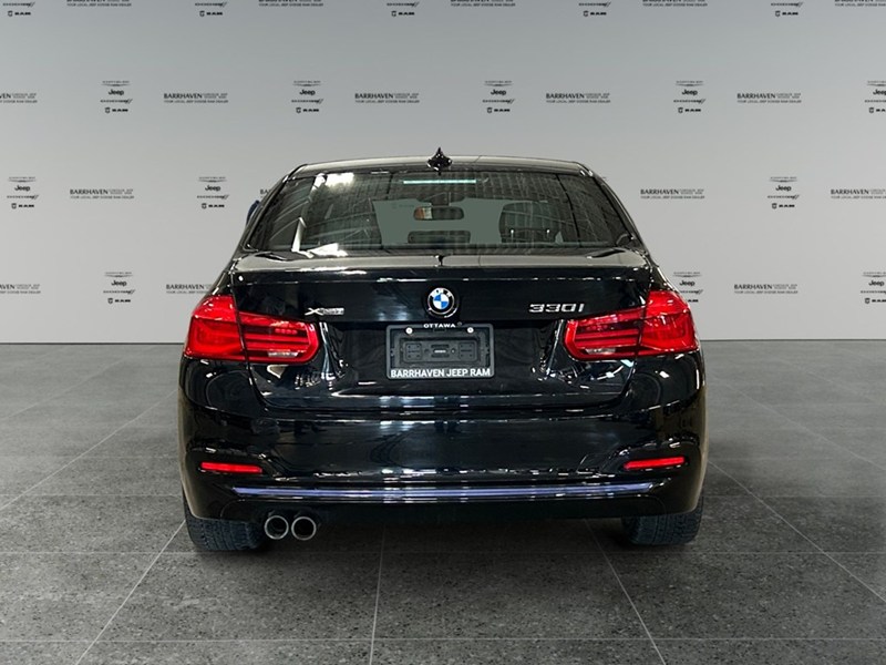 2018 BMW 330 330i xDrive | Low Km's