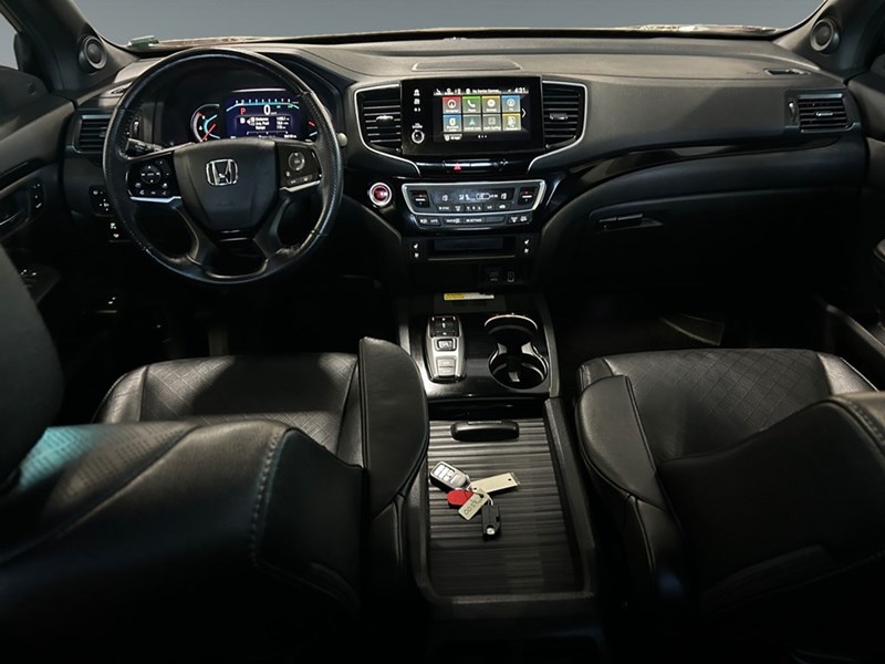 2019 Honda Passport Touring AWD | Ultra Low KM’s