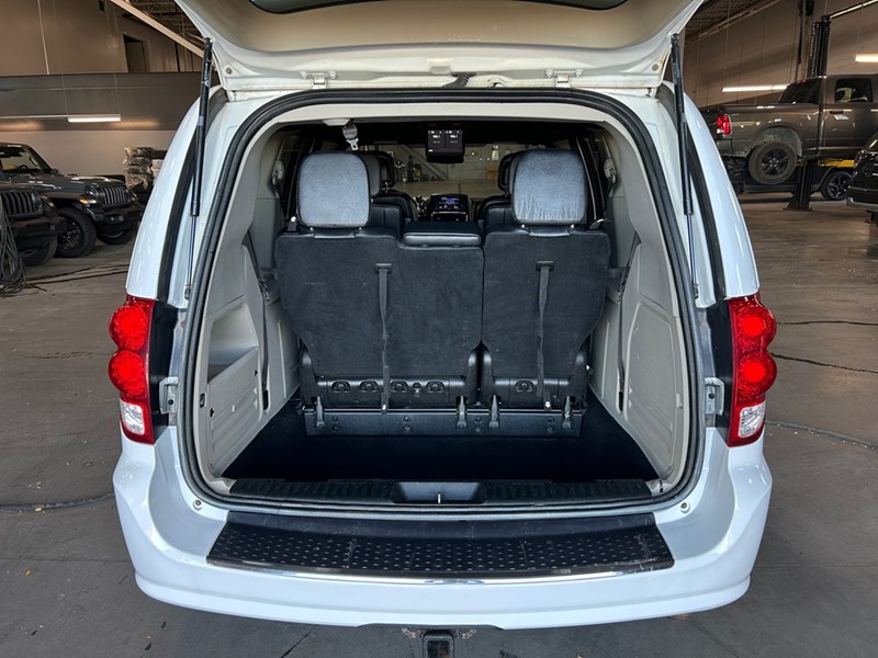 2019 Dodge Grand Caravan SXT Premium Plus | DVD | Nav | Low KM's