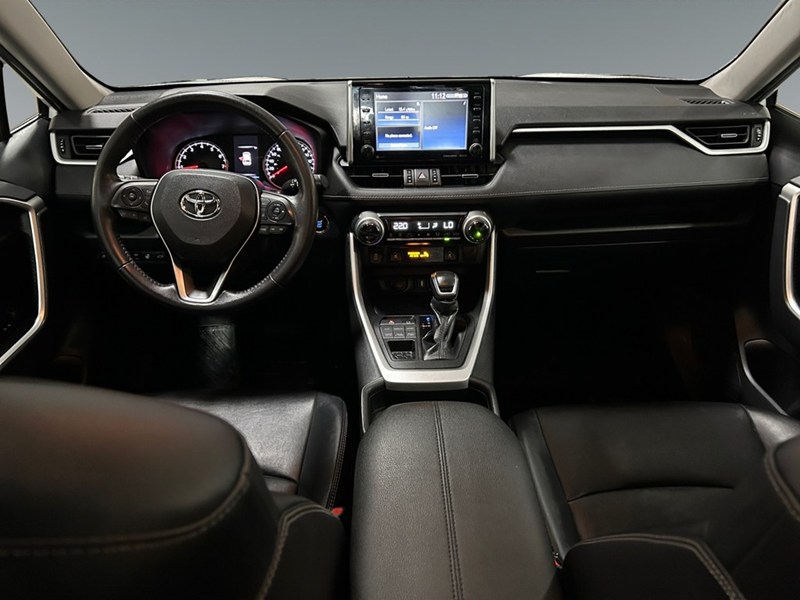 2020 Toyota RAV4 XLE  Premium AWD