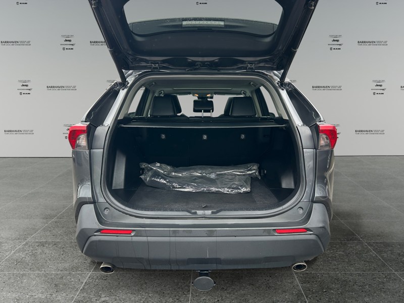 2019 Toyota RAV4 AWD XLE PREMIUM | Low KM's