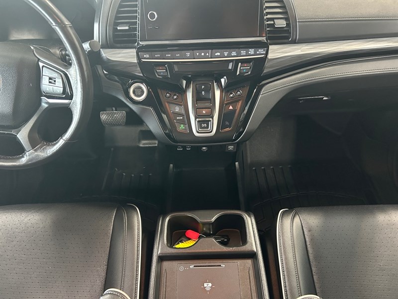 2025 Honda Odyssey Touring Auto