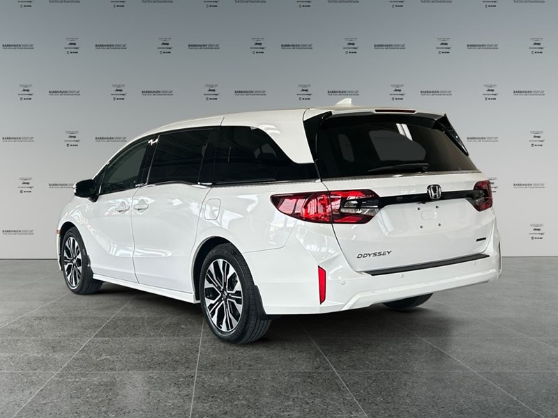 2025 Honda Odyssey Touring Auto