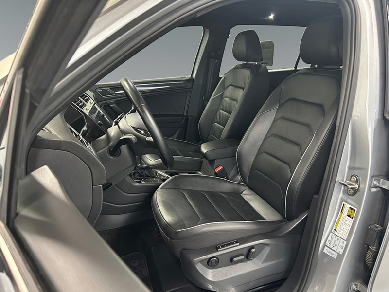 2019 Volkswagen Tiguan Highline R-Line 4MOTION | Ultra Ultra Low KM's