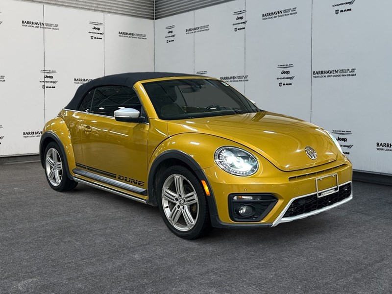 2017 Volkswagen Beetle Coupe Convertible Dune | Low KM’s