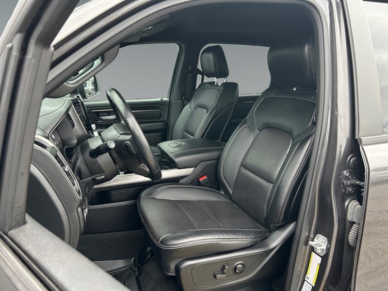 2022 RAM 1500 Sport 4x4 Crew | Low KM's