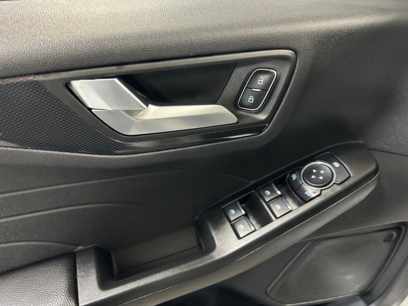 2025 Ford Escape ST-Line Select AWD | Like NEW