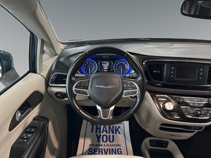 2017 Chrysler Pacifica Touring-L