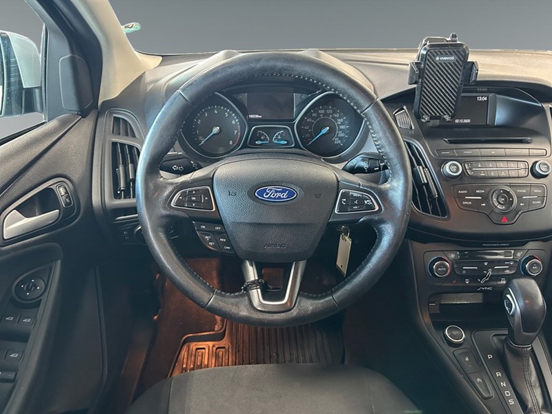 2017 Ford Focus SE | Low KM's