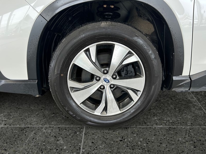 2023 Subaru Ascent Touring 7-Passenger | Low KM's