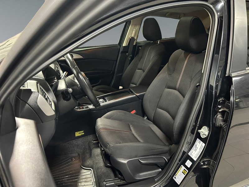 2018 Mazda Mazda3 GS | Sunroof | Ultra Low KM's