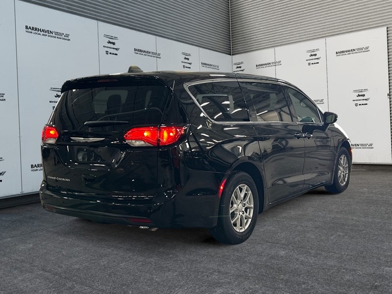 2027 Chrysler Grand Caravan SXT