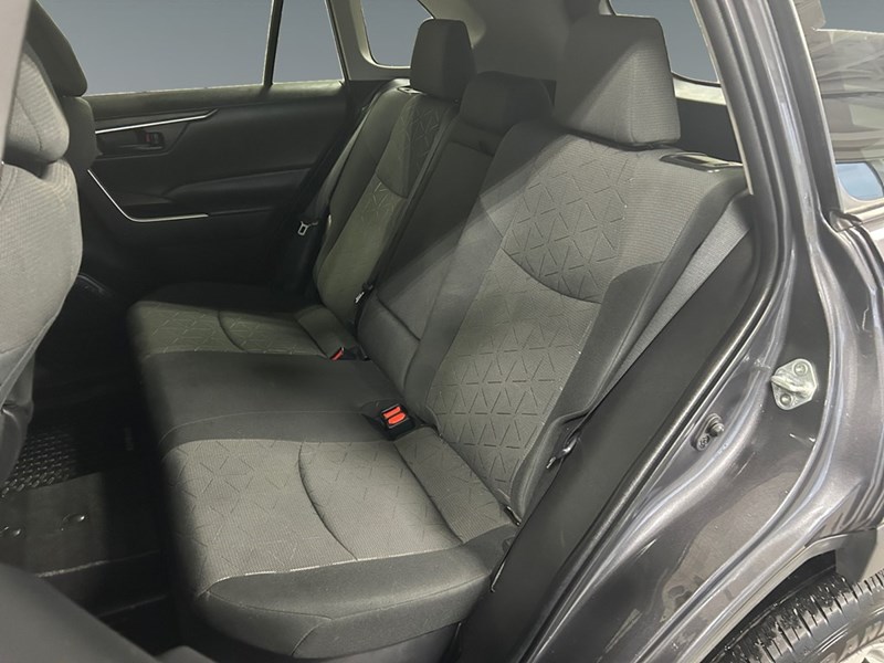 2021 Toyota RAV4 Hybrid LE AWD | Low Km’s