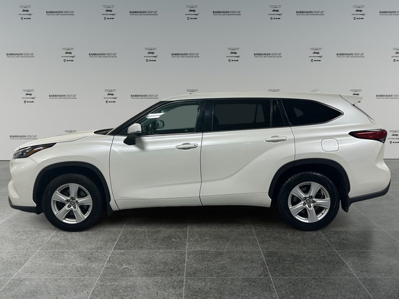 2020 Toyota Highlander LE | 7-Pass | Low KM's