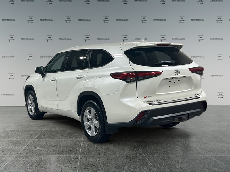 2020 Toyota Highlander LE | 7-Pass | Low KM's