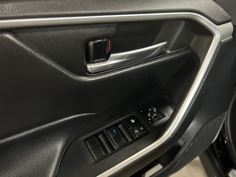 2021 Toyota RAV4 XLE AWD