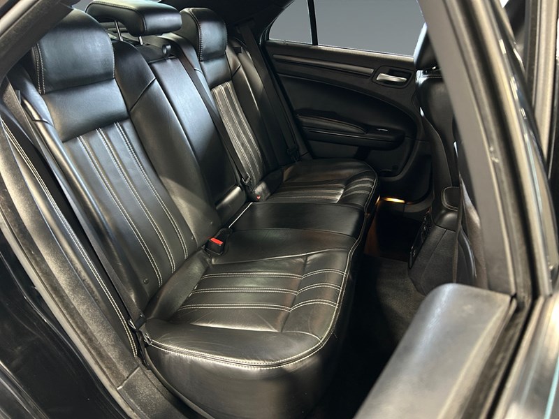 2015 Chrysler 300 4dr Sdn 300S RWD