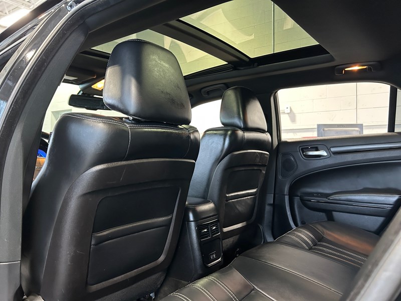 2015 Chrysler 300 4dr Sdn 300S RWD