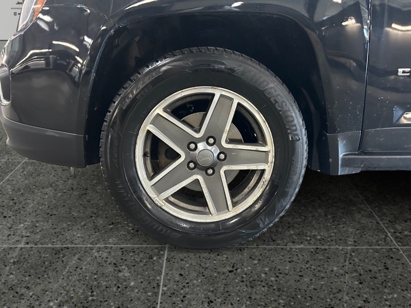 2016 Jeep Compass 4WD High Altitude | Sunroof | Leather | Low KM's